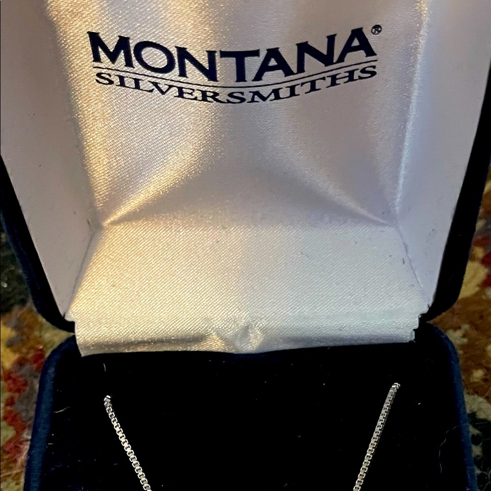 Montana silversmith necklace. New